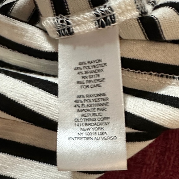 Elie Tahari Cream Textured Top - Picture 7 of 7